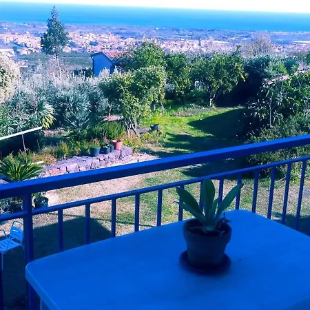 Holiday home Casa Paradisotaorminaetna *
